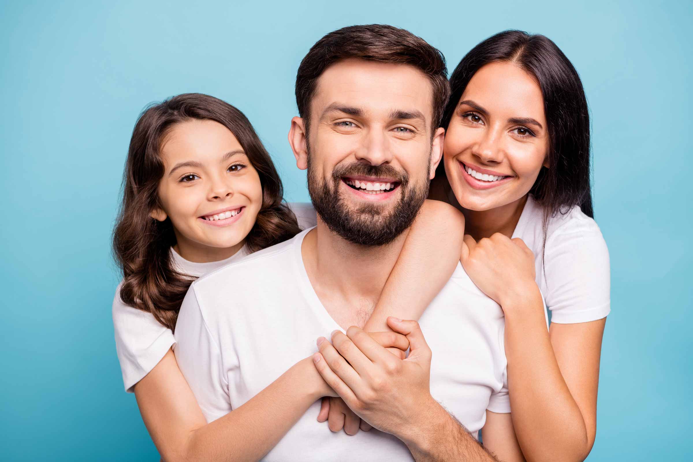 Smiling family with great teeth